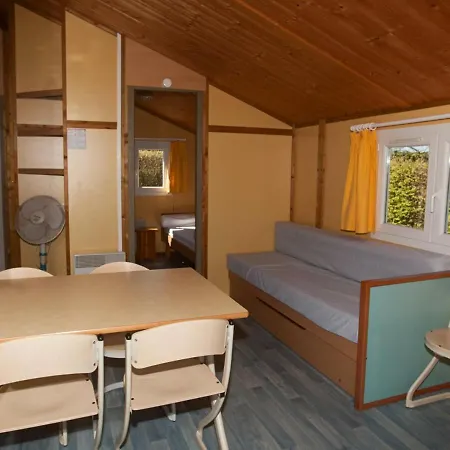Hébergement de vacances Chouvigny, 3 Pièces, 5 Personnes - Fr-1-489-350